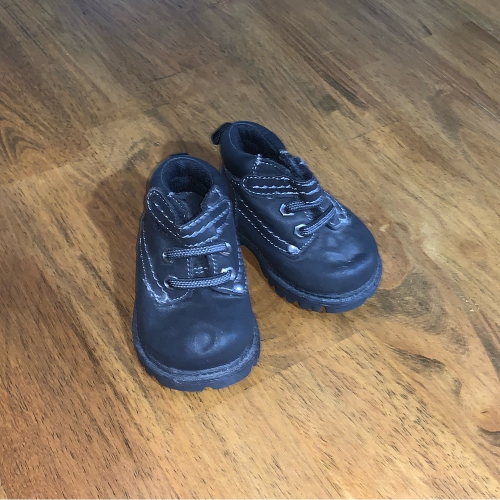 Brahma “Tucker” black bootie shoes size 2